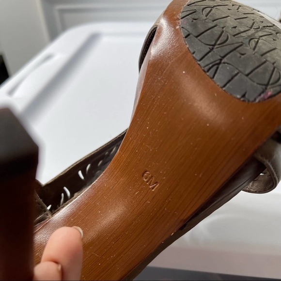 Diane Von Furstenberg brown laser cut iris heeled sandals size 6 M - Picture 4 of 7